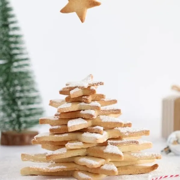 https://mycuprunsover.ca/wp-content/uploads/2018/10/christmas-cookies-tree-star.jpg.webp
