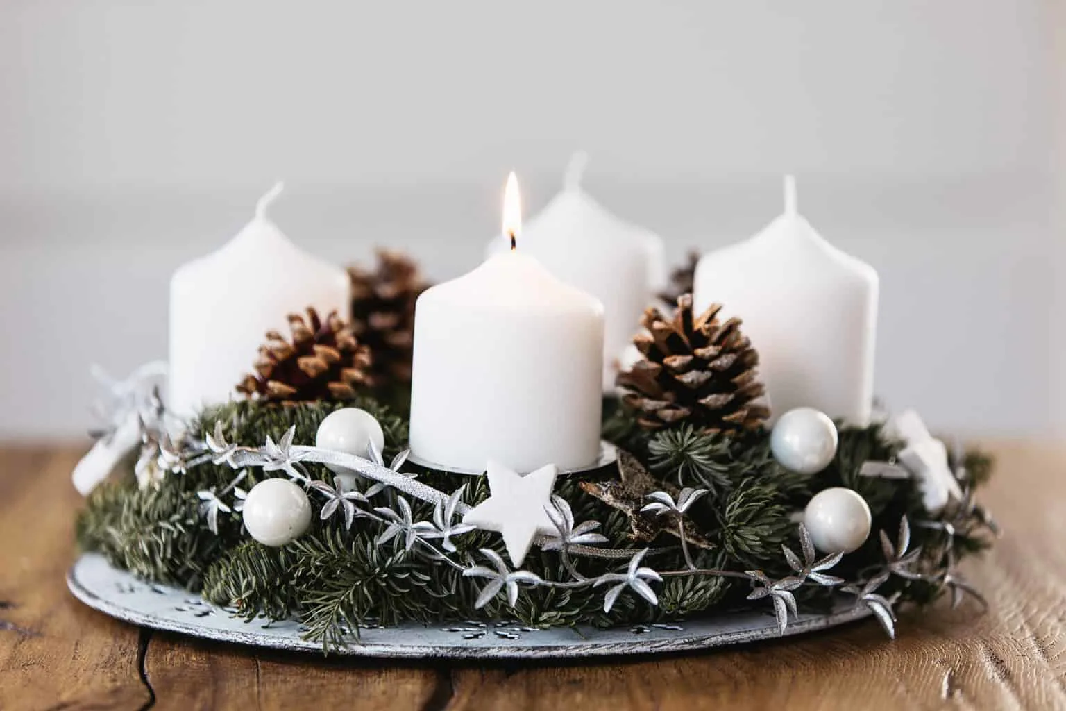 Basic DIY advent wreath - advent calendar activities for kids