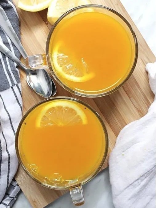 Cleansing recipes - two cups of healing ginger turmeric lemon tea